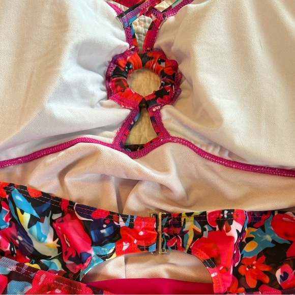 Plus-size Halter One Piece Swimsuit Dress Vibrant Red Floral Pattern Sz 4X = 20W - Picture 5 of 12